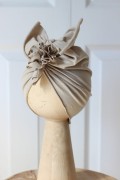 Turban dla dziewczynki beżowy Bombel Be