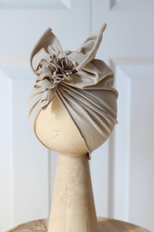 Turban dla dziewczynki beżowy Bombel Be