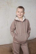 Bluza chłopięca mokka. Stonowany kolor, sportowy charakter, wygodny krój na co dzień