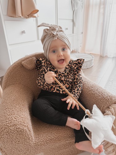 Body niemowlęce Panterka wykonane z certyfikowanej bawełny zapewnia komfort i swobodę ruchów już od pierwszych dni życia dziecka.