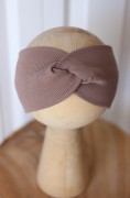 Miękka i elastyczna opaska handmade z certyfikowanej dzianiny.