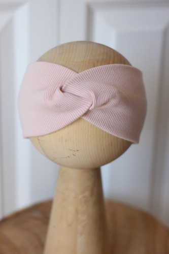 Handmade opaska dziecięca wykonana z certyfikowanej dzianiny.