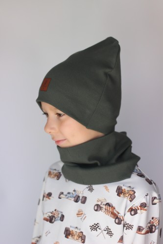 Minimalistyczna czapka dziecięca w kolorze khaki
