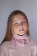 Komin dziecięcy brudny róż do jesiennej stylizacji