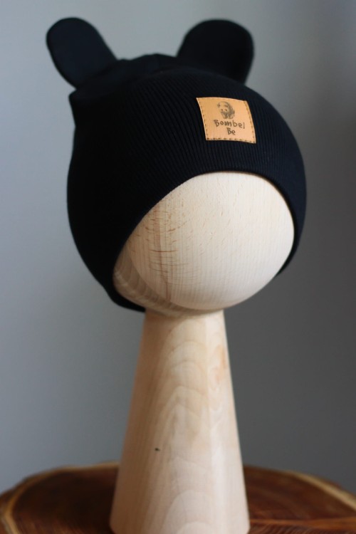 CZAPKA DZIECIĘCA PRĄŻKOWANA MIŚ CZARNA BOMBEL BE